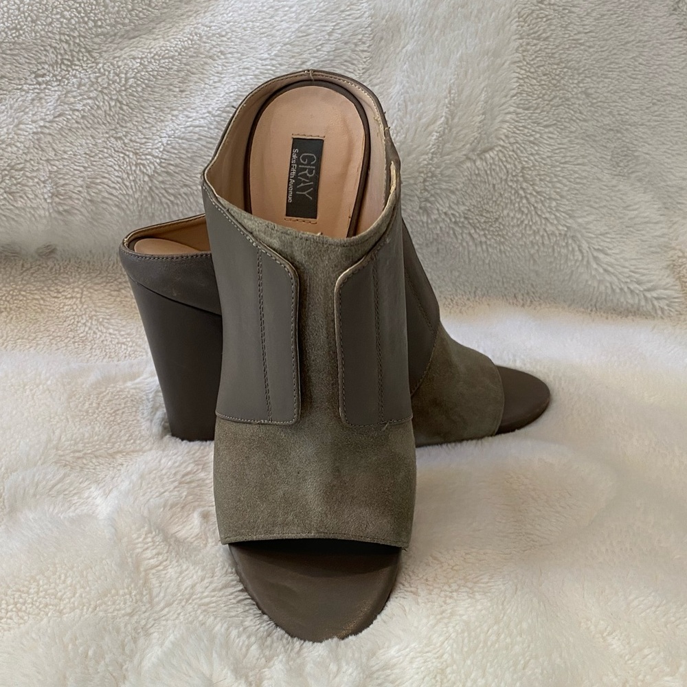 Saks Fifth Avenue GRAY—Size 8.5